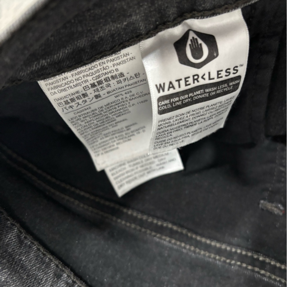 Levi's 720 HIGH RISE SUPER SKINNY WOMEN'S JEANS Size 26 - Picture 4 of 9